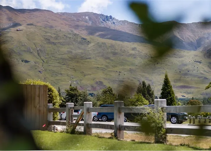 Escape - Views Of And Mountains *